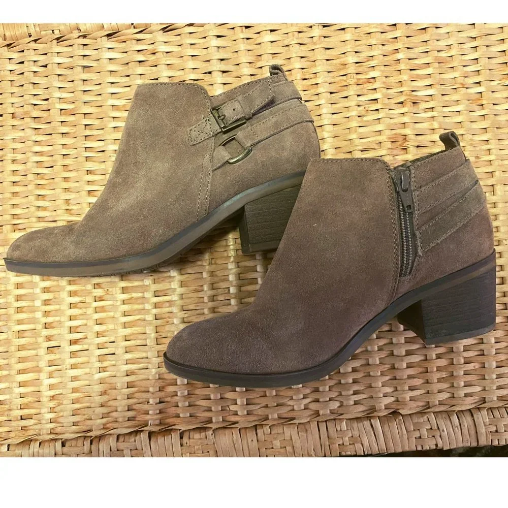 SONOMA WOMEN'S SUEDE BOOTS SIZE 6.5 - Picture 1 of 5